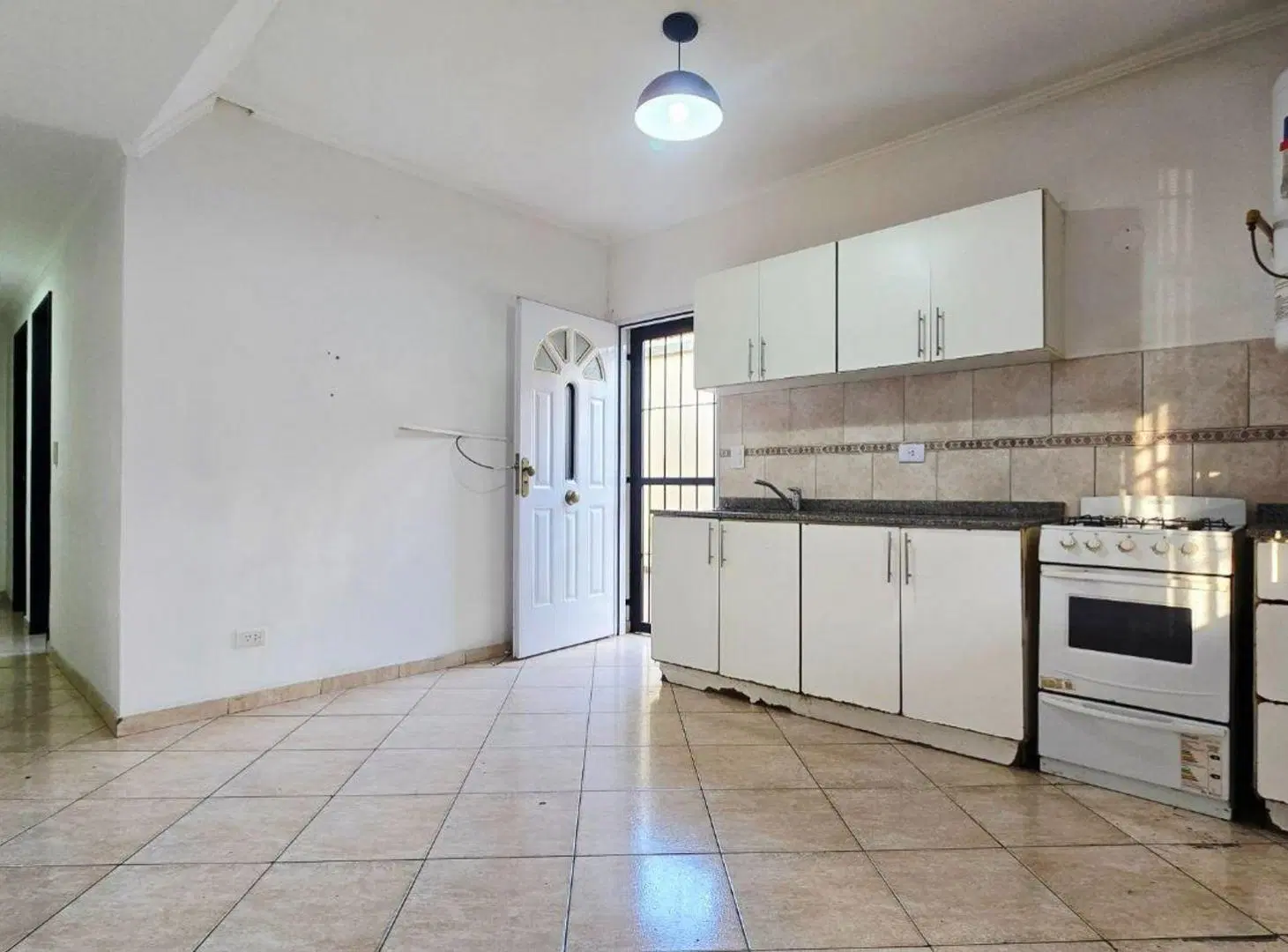 Venta PH tres ambientes con cochera Munro 4