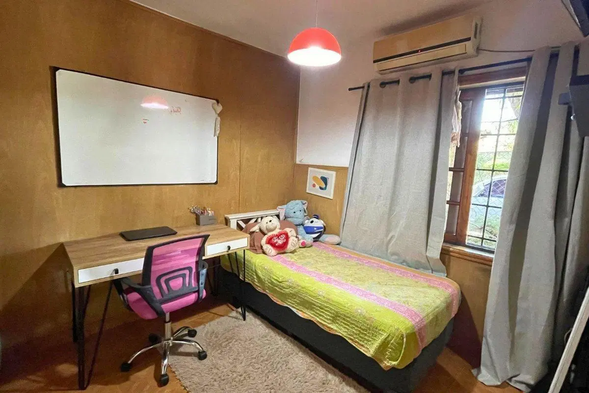 Casa 4 amb c/ pileta y galpón en Luis Guillon 3