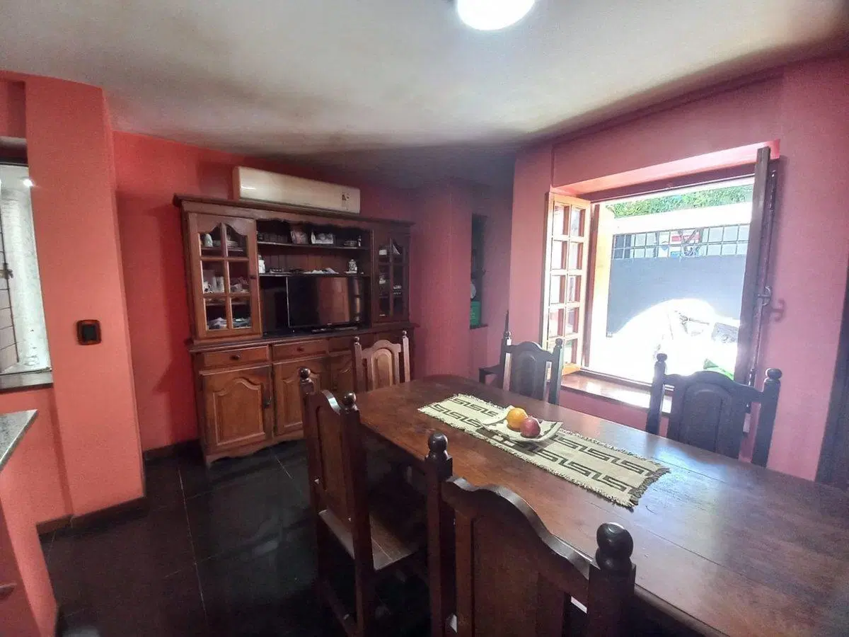 Venta casa 5 amb quincho, patio, cochera Devoto 5