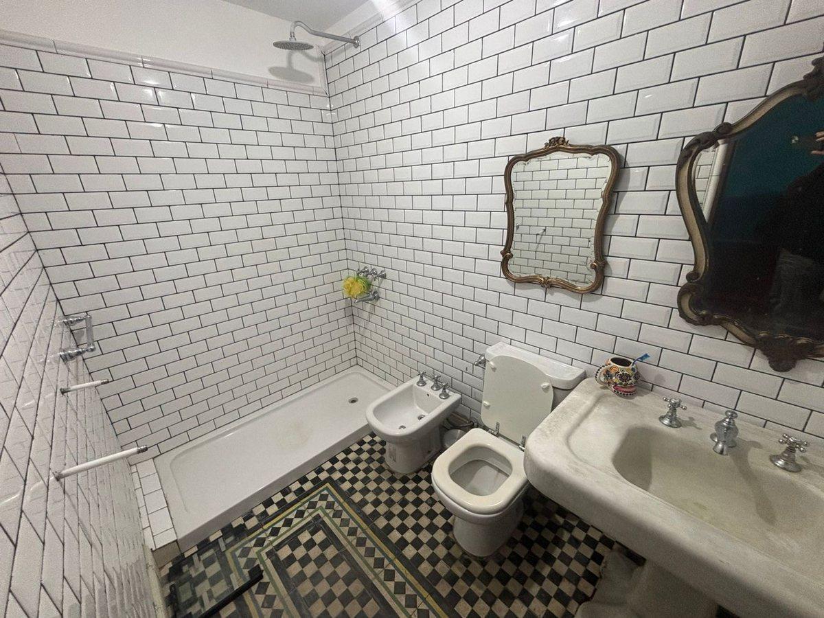 Foto de Venta Casa 10 ambientes con Piscina Hurlingham, imagen 4