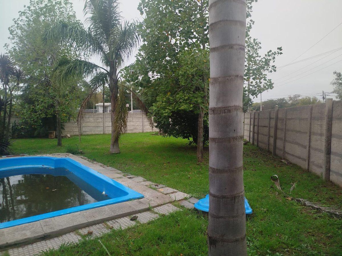 Foto de VENTA CASA CON AMPLIO JARDIN Y PILETA, imagen 5