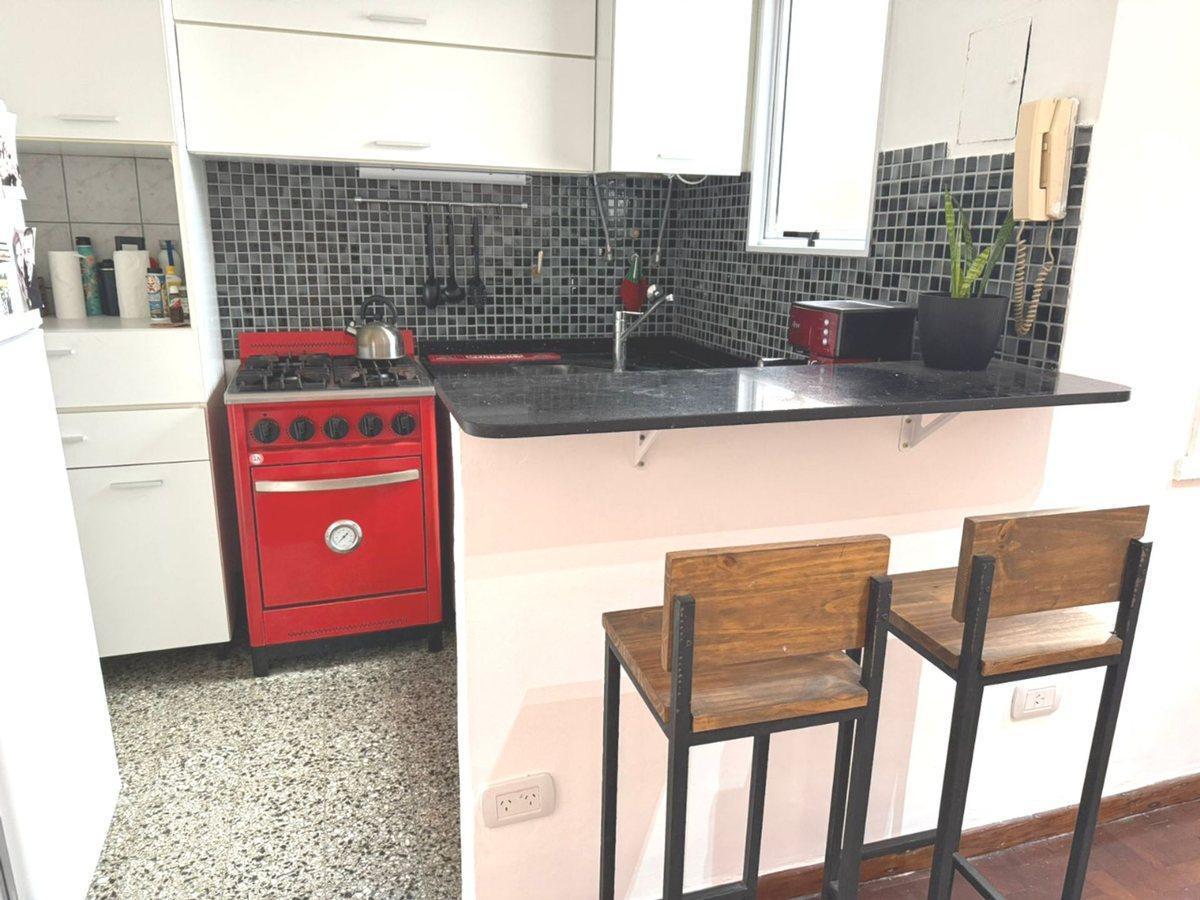 Foto de VENTA DPTO 2 AMB -APTO CRED- COCINA RENOVADA- CABA, imagen 2