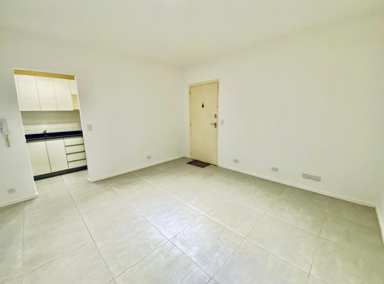 Foto de VENTA DPTO. 2 AMB. COCINA SEPARADA Y LAVADERO, imagen 3