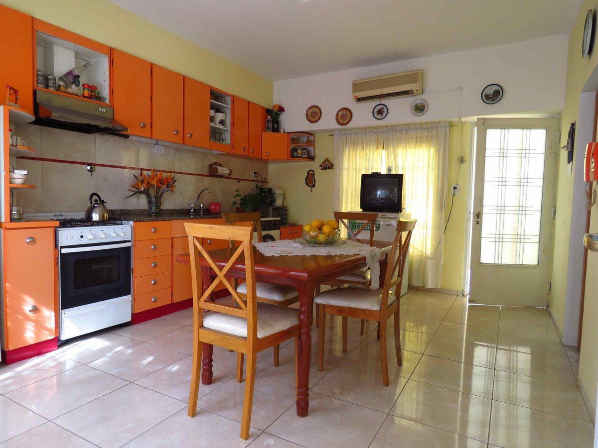Foto de Casa Venta 3/4 amb Caseros Quincho/Garage Terraza, imagen 1
