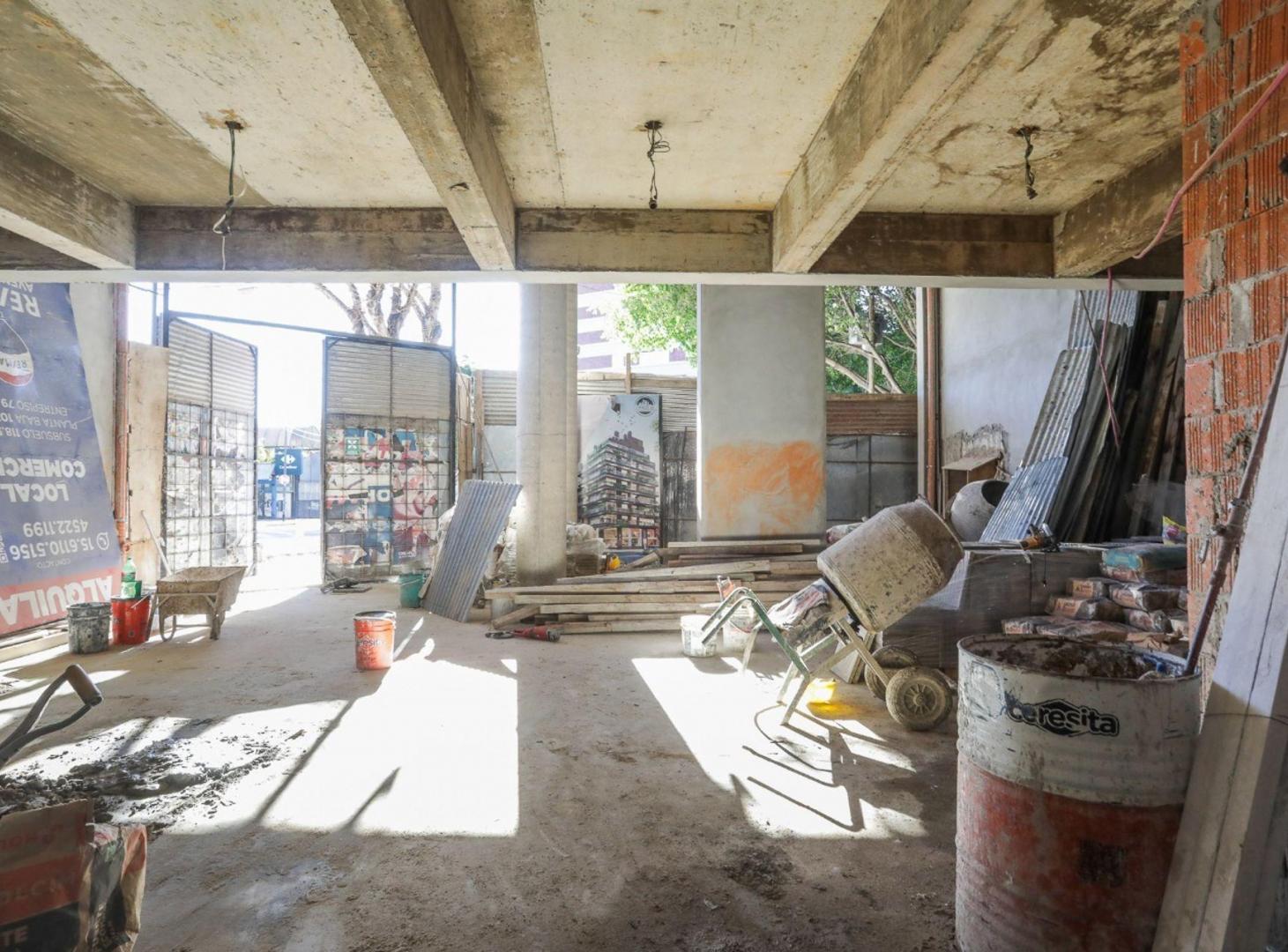 Foto de ALQUILER LOCAL COMERCIAL EN ESQUINA VILLA URQUIZA, imagen 5