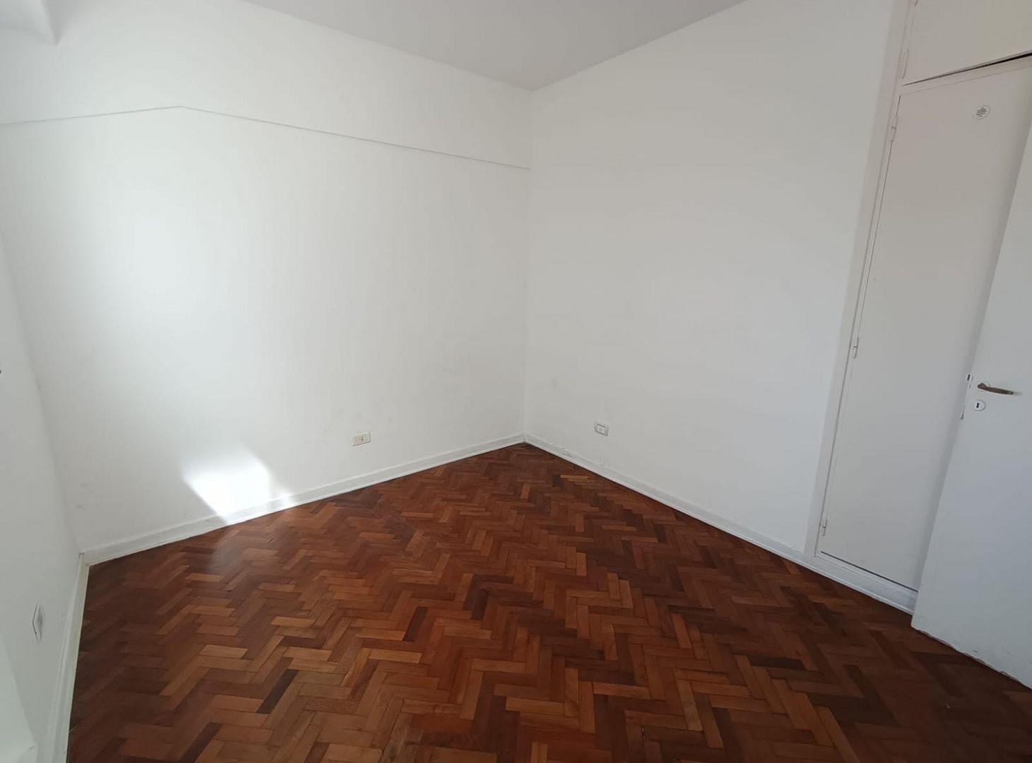 Foto de Alquiler dpto. 3 amb. Barrio Norte con balcon, imagen 2