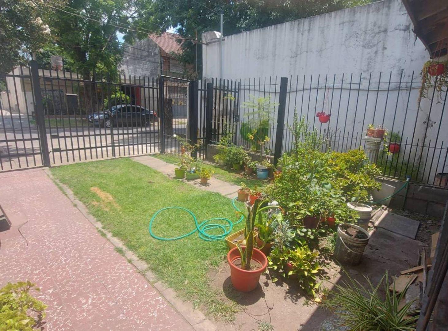 Foto de VENTA PH 3 AMBIENTES AL FRENTE CASTELAR, imagen 2
