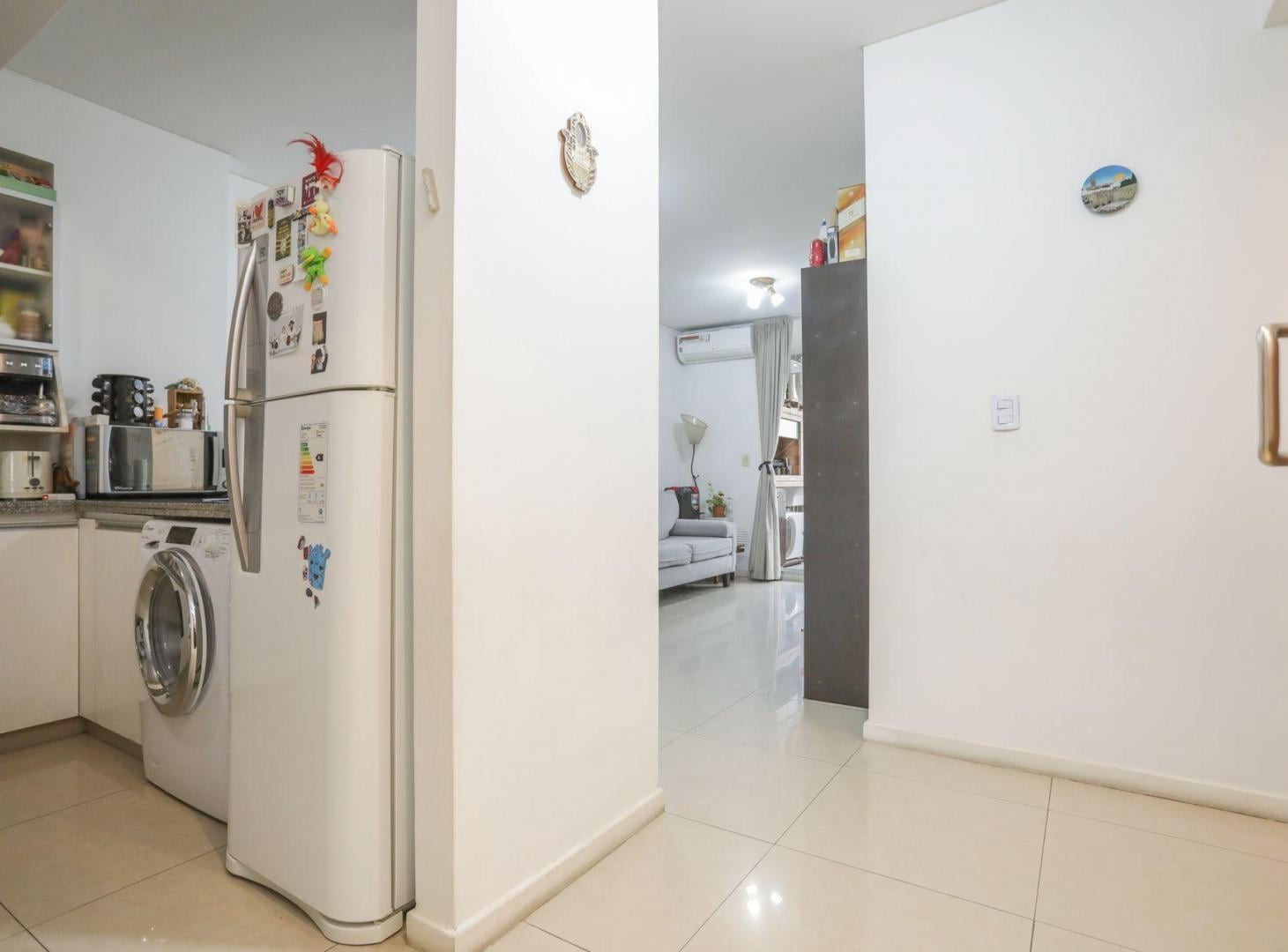 Foto de VENTA DEPTO 3 AMBIENTES AL FRENTE CON COCHERA, imagen 1