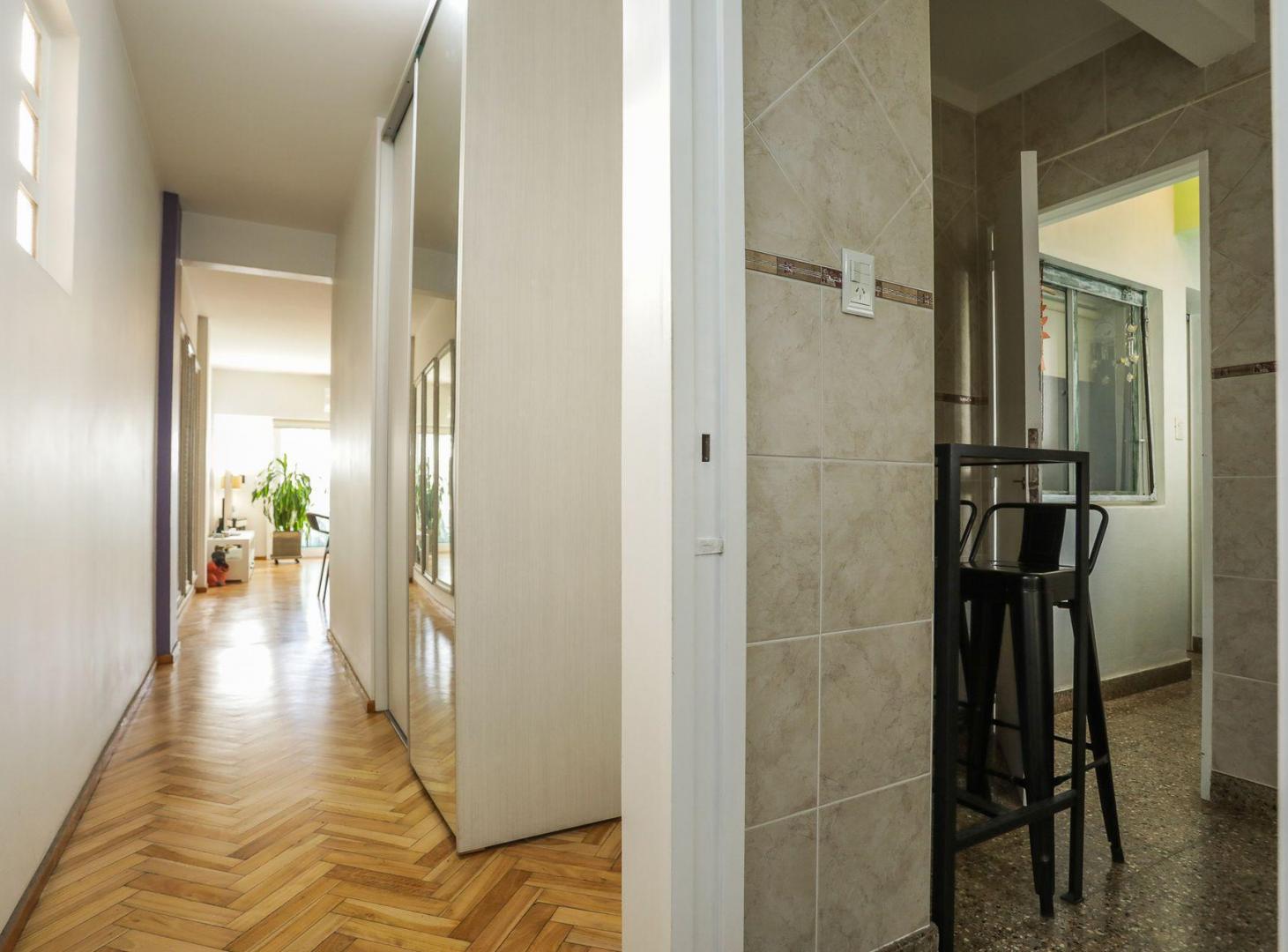 Foto de VENTA DEPARTAMENTO 4 AMBIENTES BALVANERA, imagen 1