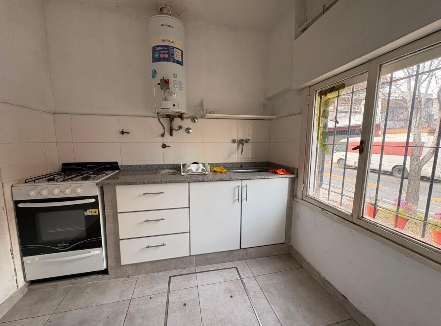 Foto de ALQUILER PH 3 AMBIENTES VILLA URQUIZA SIN EXPENSAS, imagen 3