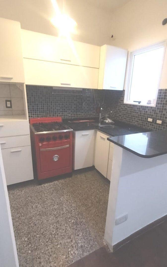 Foto de VENTA DPTO 2 AMB -APTO CRED- COCINA RENOVADA- CABA, imagen 3
