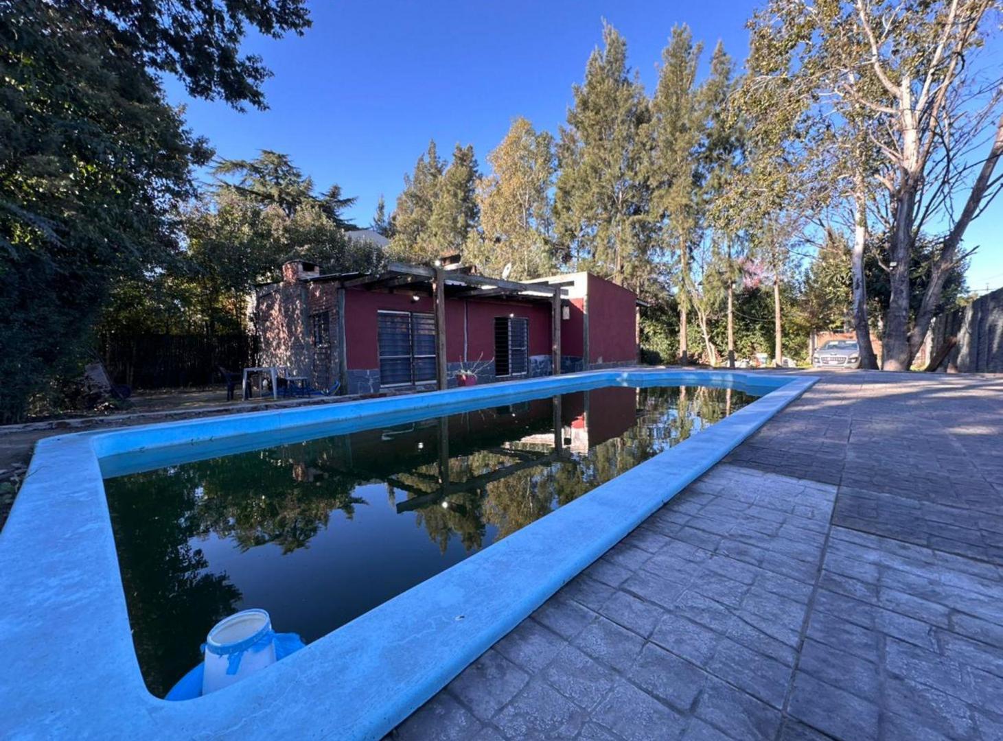 Foto de VENTA CASA CON PILETA SOBRE DOS LOTES - LA REJA, imagen 2