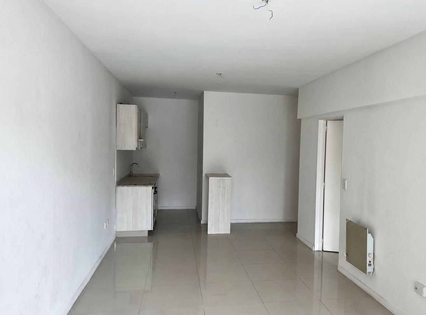 Foto de Departamento 2 amb patio y cochera villa Urquiza, imagen 2