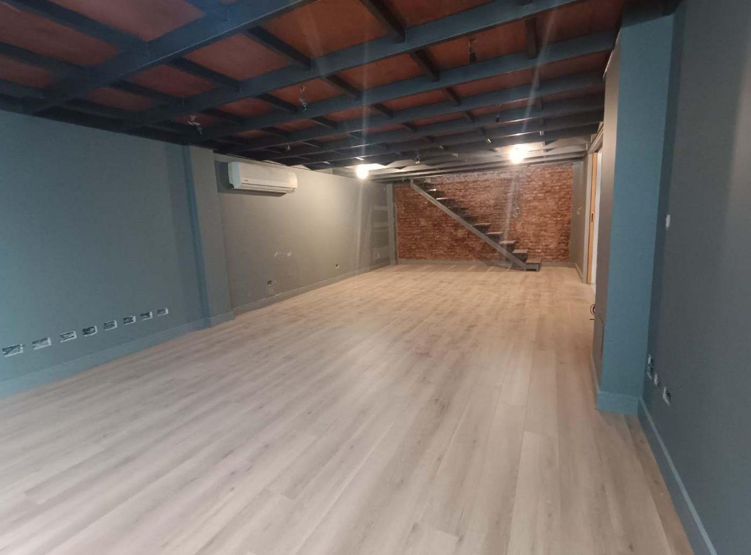 Foto de Casa con dos patios, terraza, quincho y deposito, imagen 5