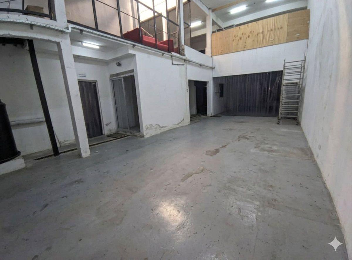 Foto de VENTA Excelente Depósito/ Galpón, imagen 1