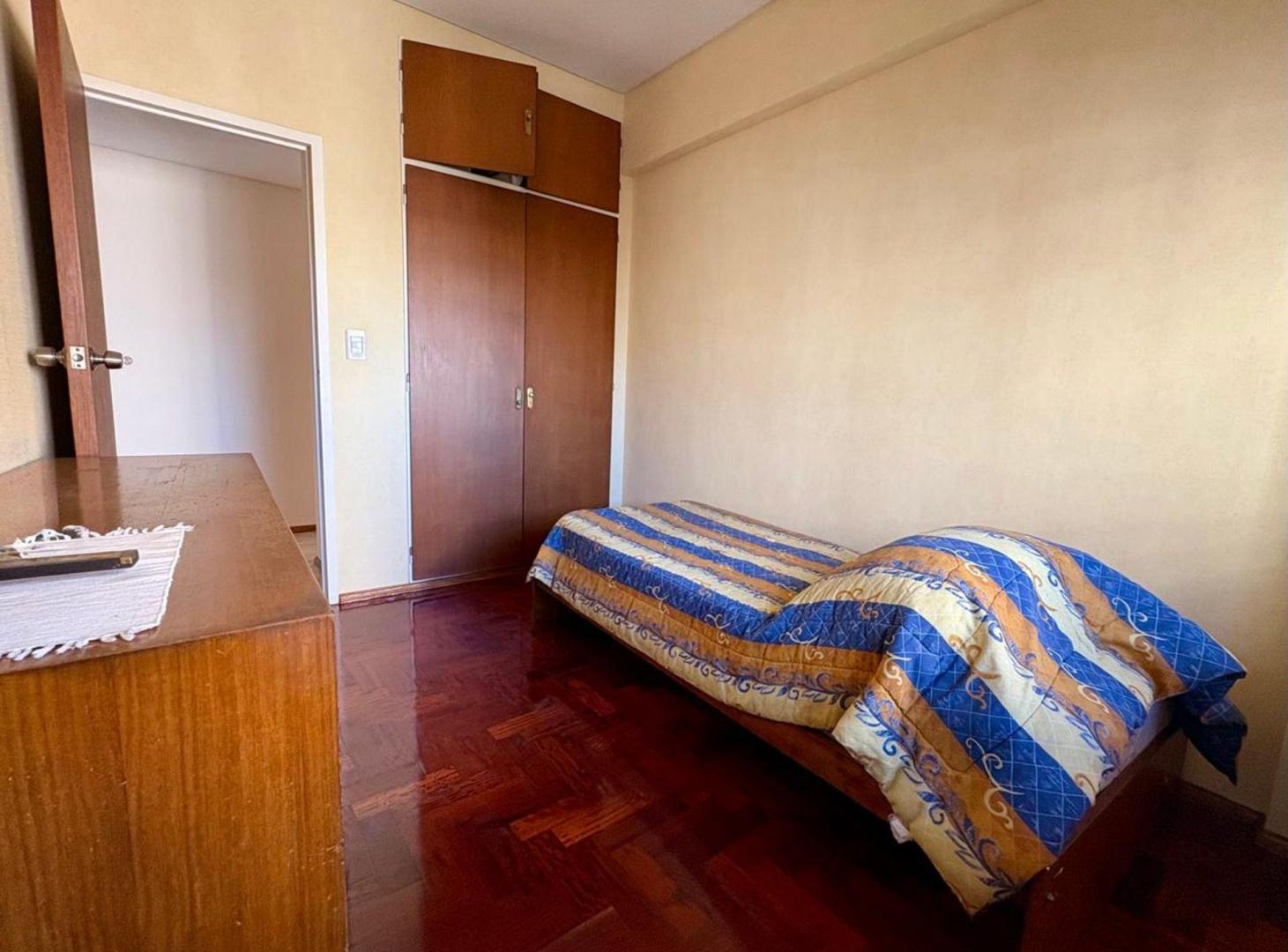 Foto de VENTA 3 AMBIENTES LINIERS SEMIPISO BALCON CORRIDO, imagen 1