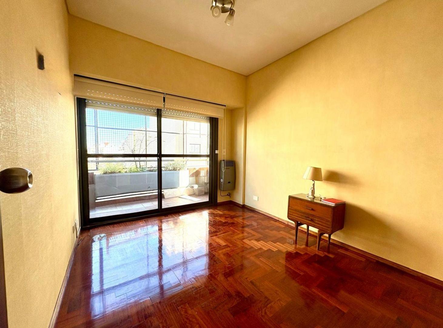 Foto de VENTA 3 AMBIENTES LINIERS SEMIPISO BALCON CORRIDO, imagen 5