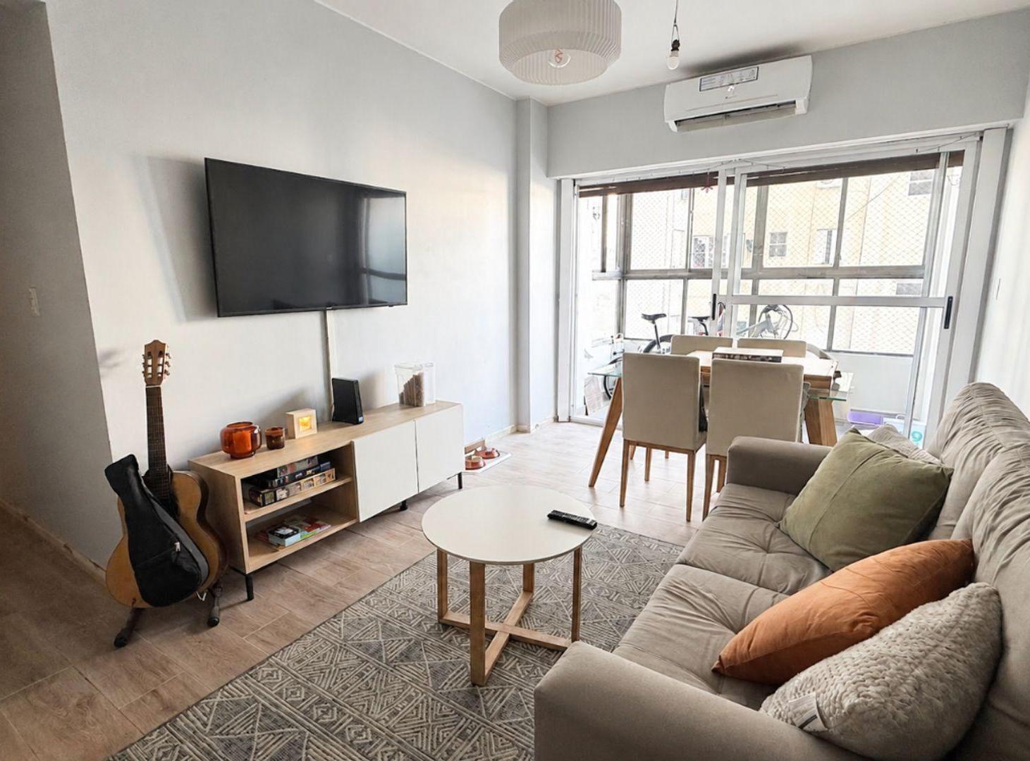 Foto de 3 AMBIENTE REFACCIONADO A NUEVO - BALCON Y LUZ, imagen 2