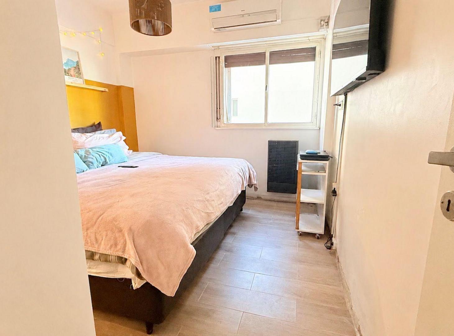 Foto de 3 AMBIENTE REFACCIONADO A NUEVO - BALCON Y LUZ, imagen 3