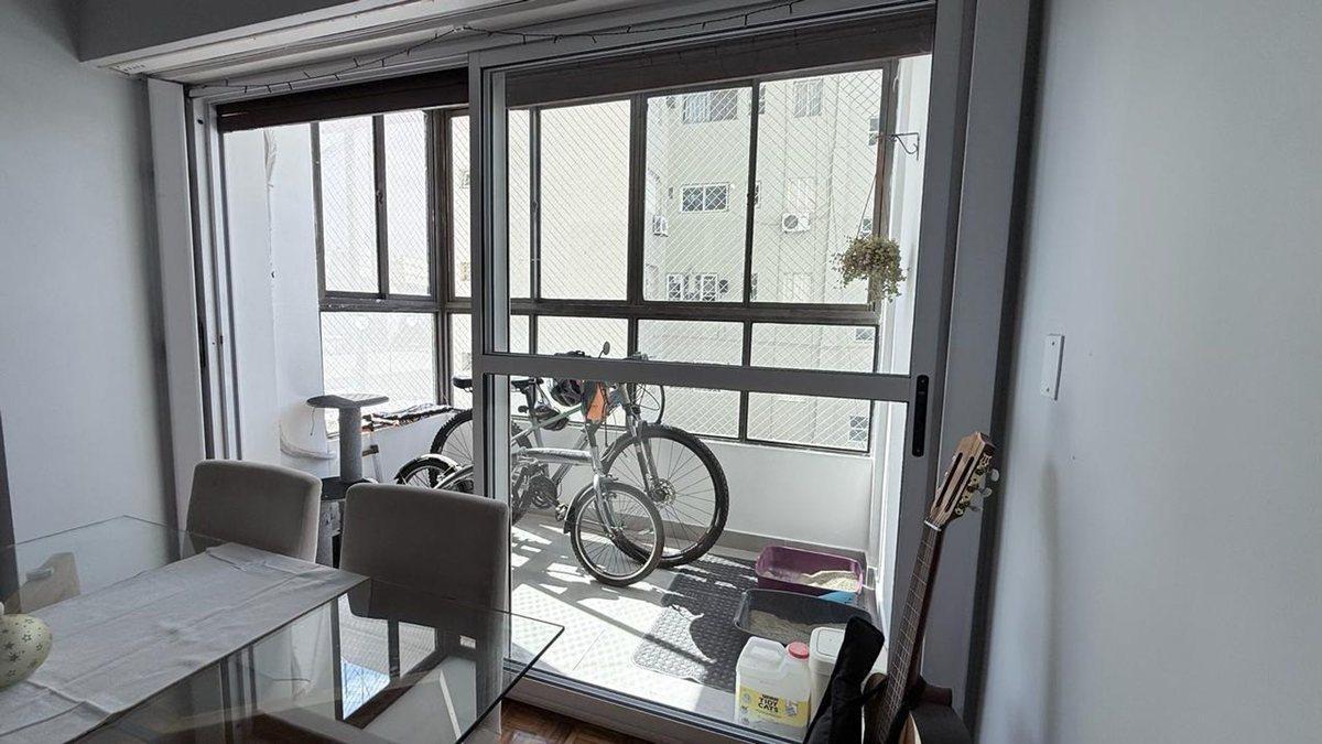 Foto de 3 AMBIENTE REFACCIONADO A NUEVO - BALCON Y LUZ, imagen 4