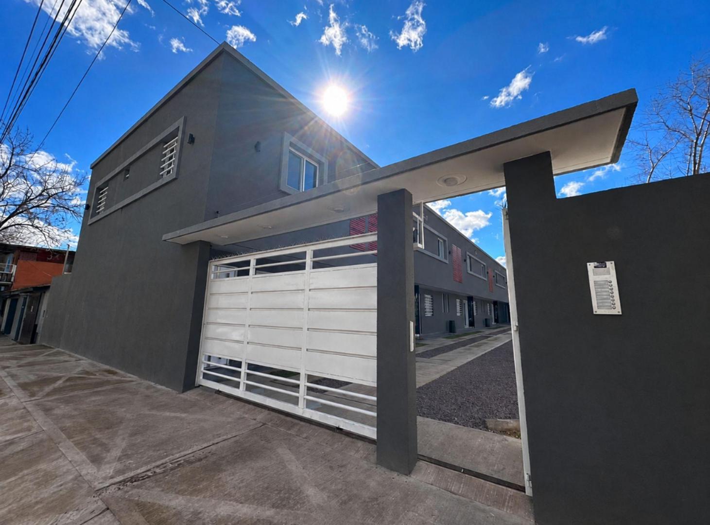 Foto de VENTA PH 4 AMB. A ESTRENAR - ITUZAINGO, imagen 3