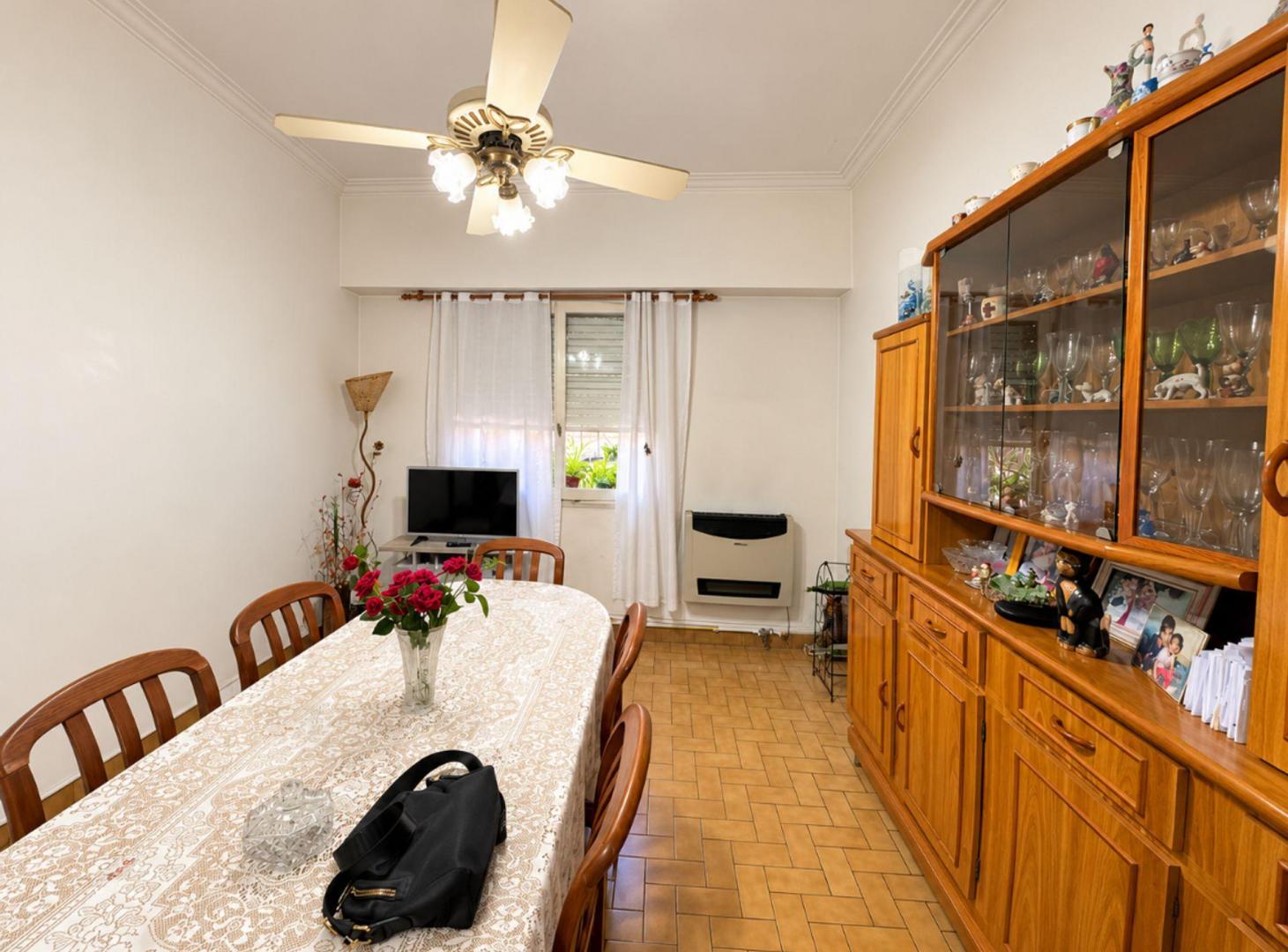 Foto de PH en Venta – Belgrano, imagen 2