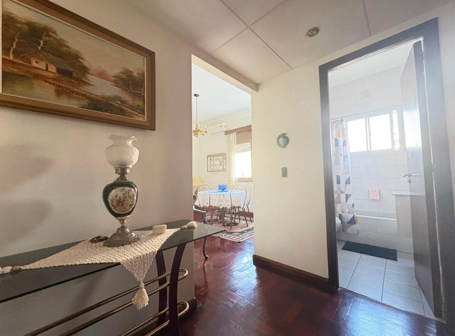 Foto de VENTA DEPARTAMENTO 3 AMBIENTES ALMAGRO LUMINOSO, imagen 3