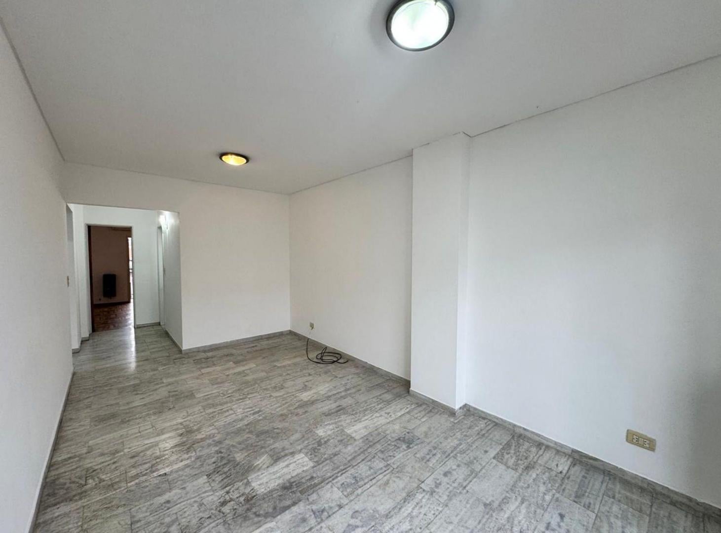Foto de Departamento 2 Ambientes Con 2 balcones y Cochera, imagen 5