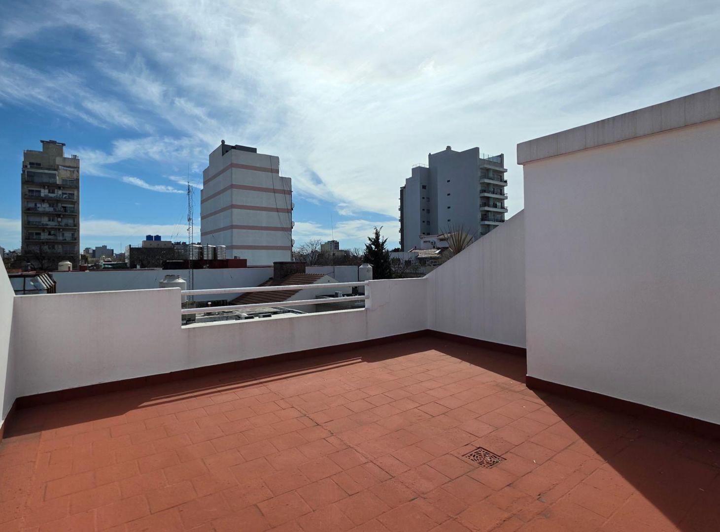 Foto de Venta PH 4 Amb Patio Terraza 2 Cocheras Agronomía, imagen 4