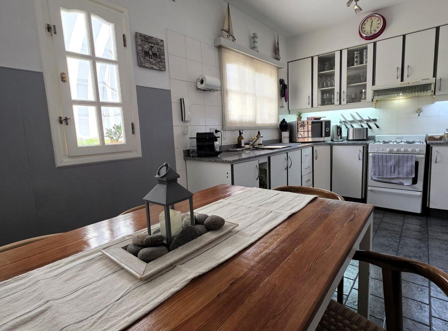 Foto de Venta PH 4 Amb Patio Terraza 2 Cocheras Agronomía, imagen 1