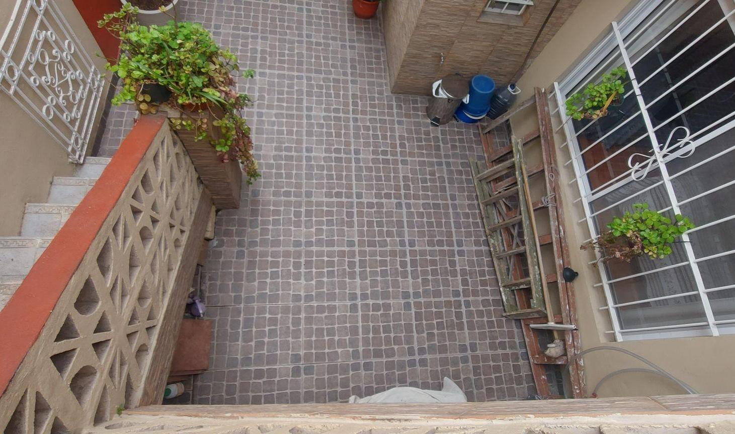 Foto de PH MULTIFAMILIAR CON PATIO, CIUDADELA., imagen 2