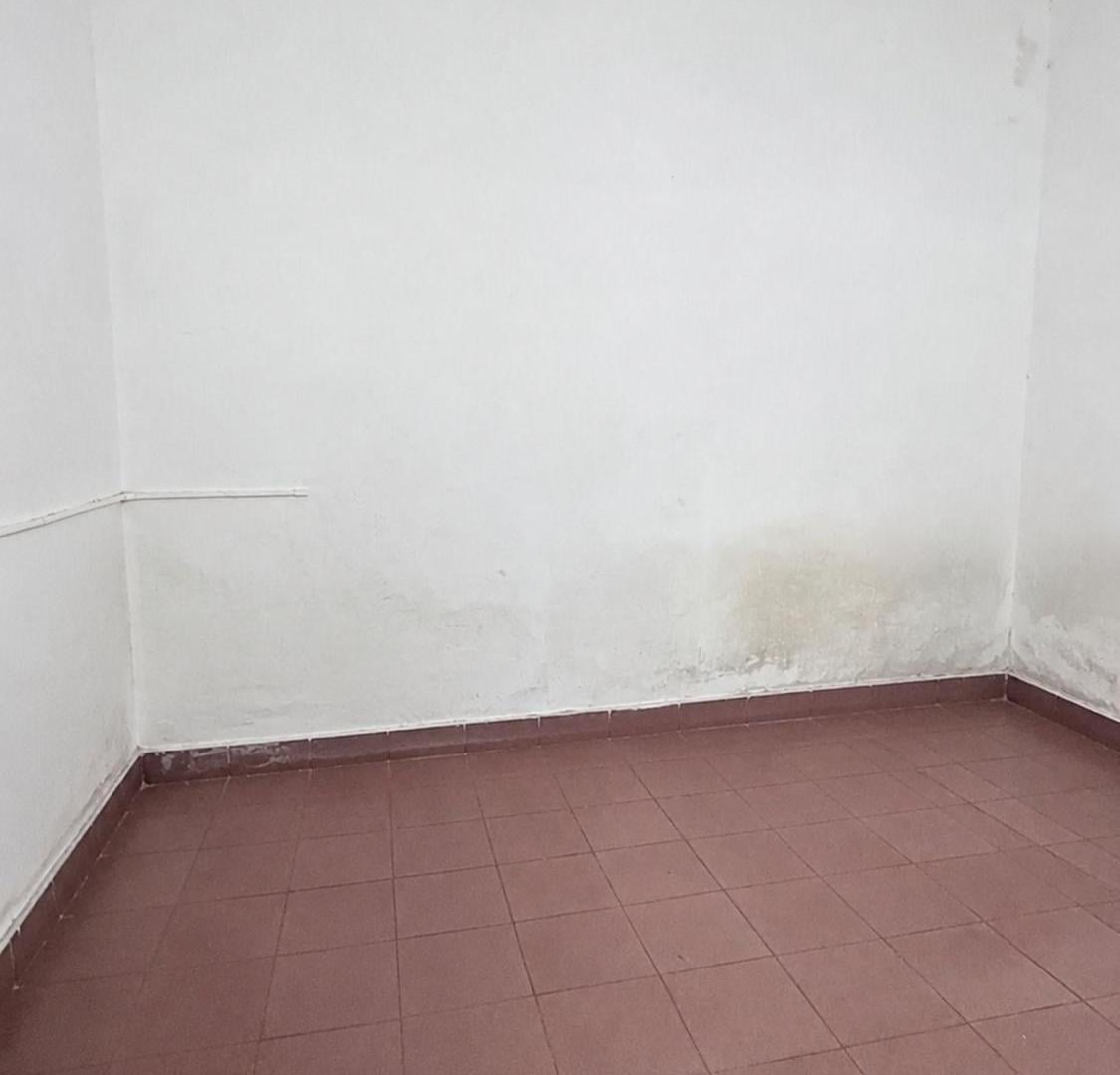 Foto de OPORTUNIDAD UNICA - PH A REFACCIONAR CON LOCALES, imagen 5