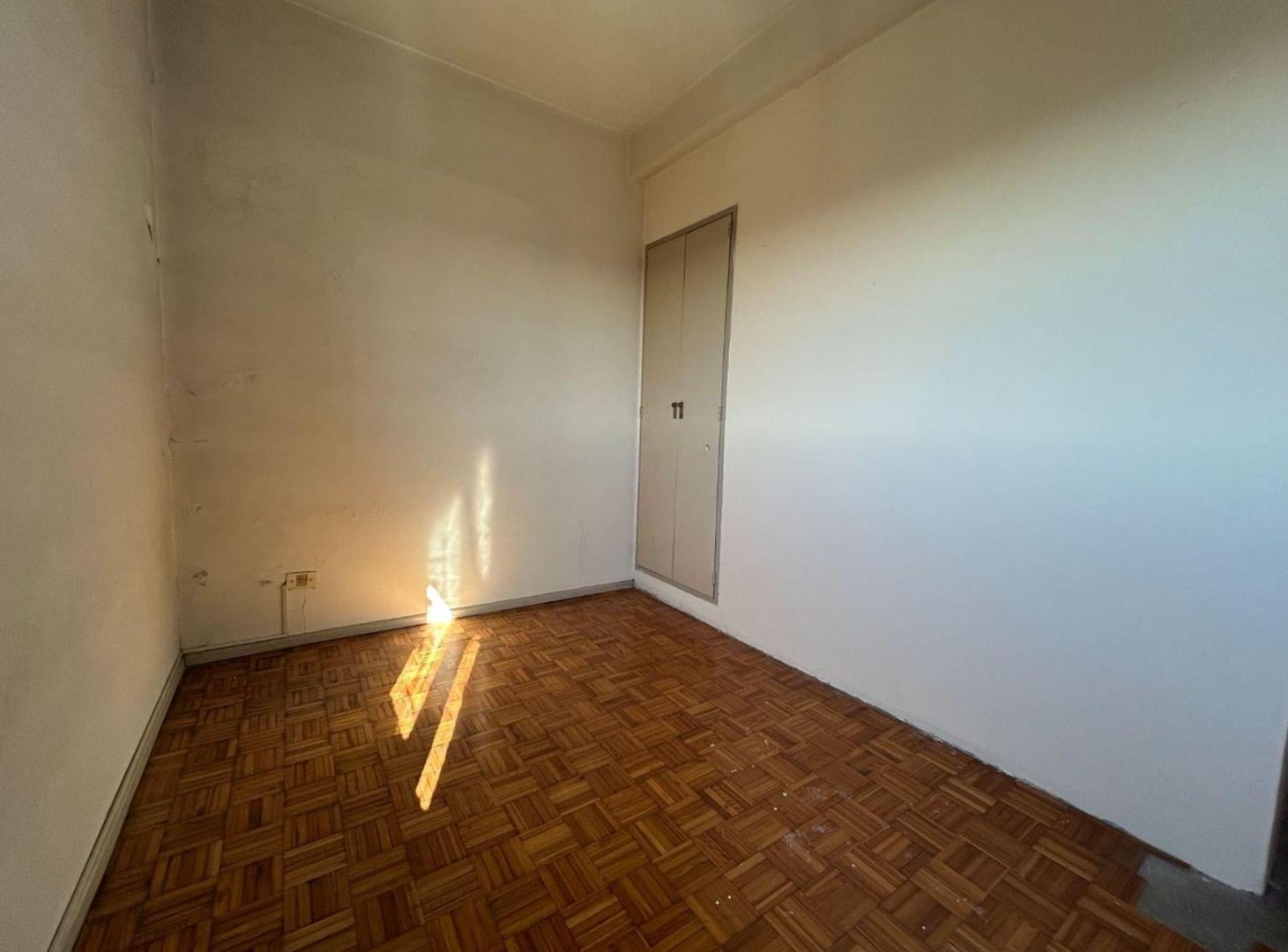 Foto de Depto 4 amb con balcón piso alto. Villa Lugano, imagen 2