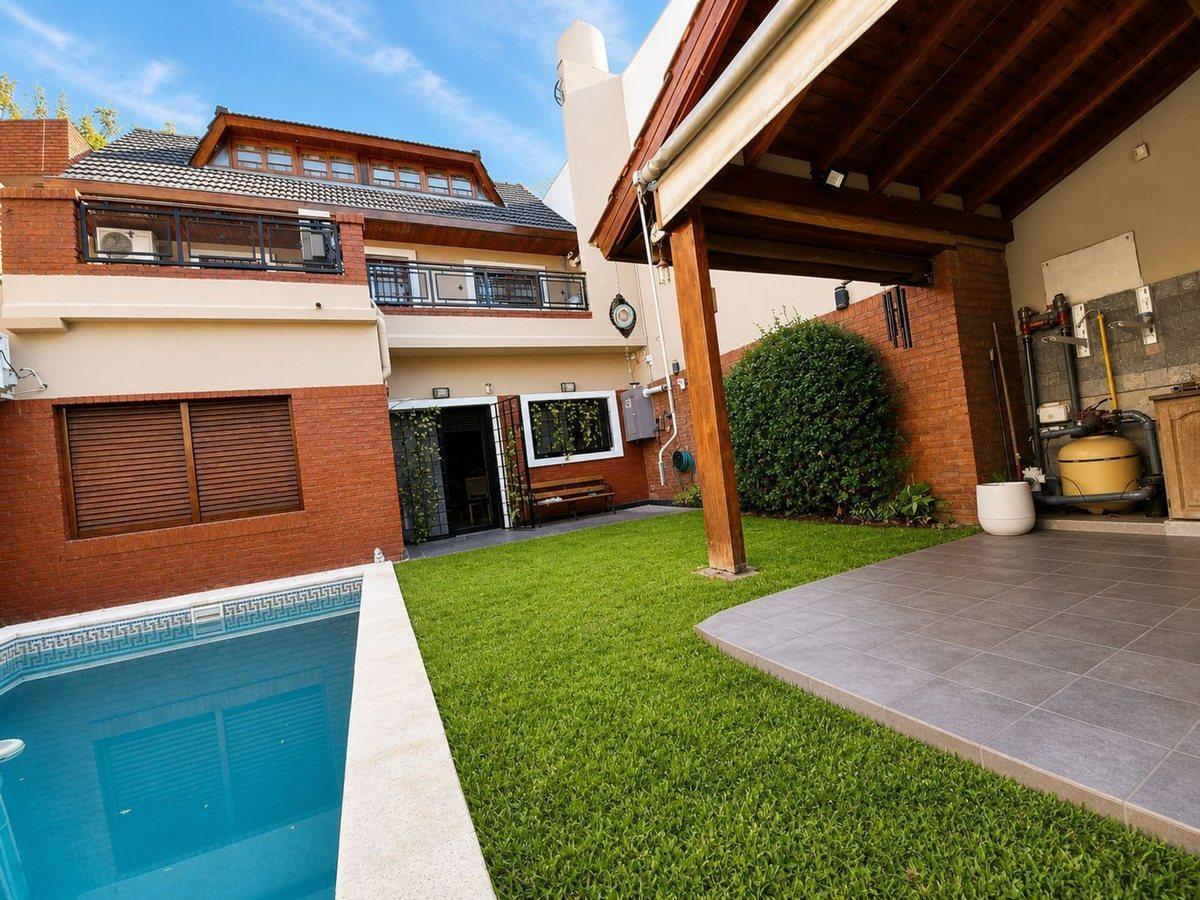 Foto de CASA VILLA DEVOTO 4 AMB - Parque, Piscina, Cochera, imagen 3