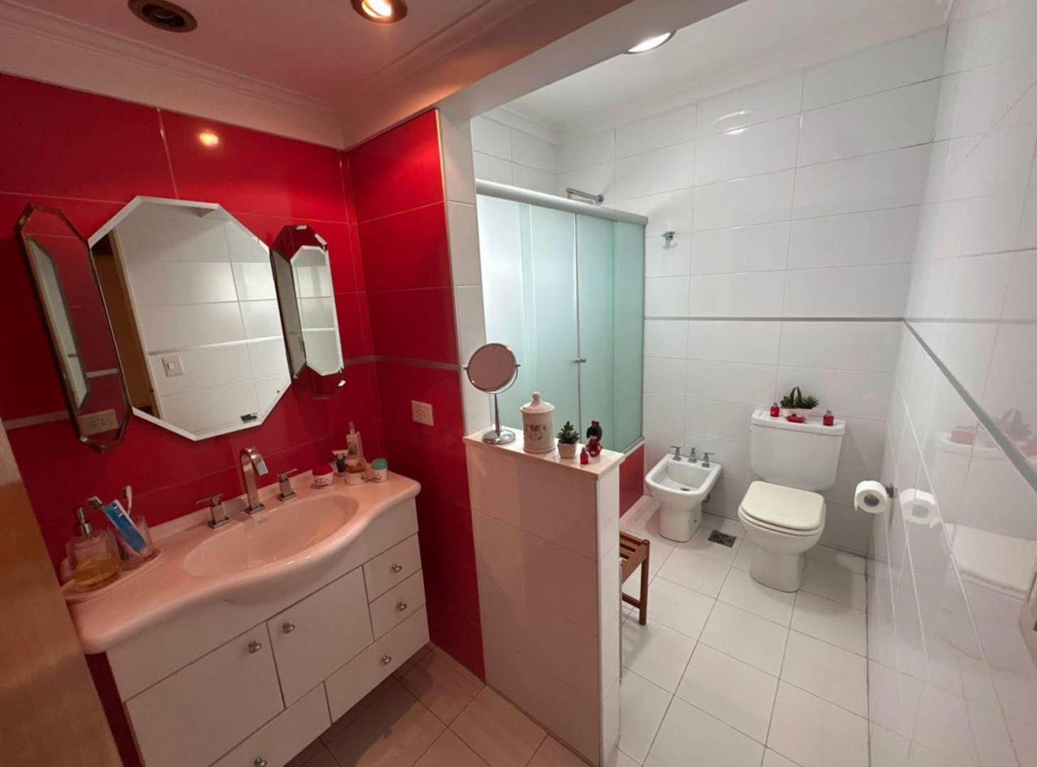 Foto de Venta casa 6 amb, cochera, pileta, quincho,, imagen 3
