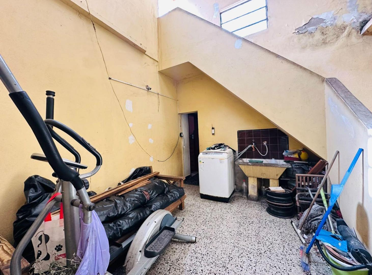 Foto de PH multifamiliar a reciclar en Villa Lynch, imagen 4