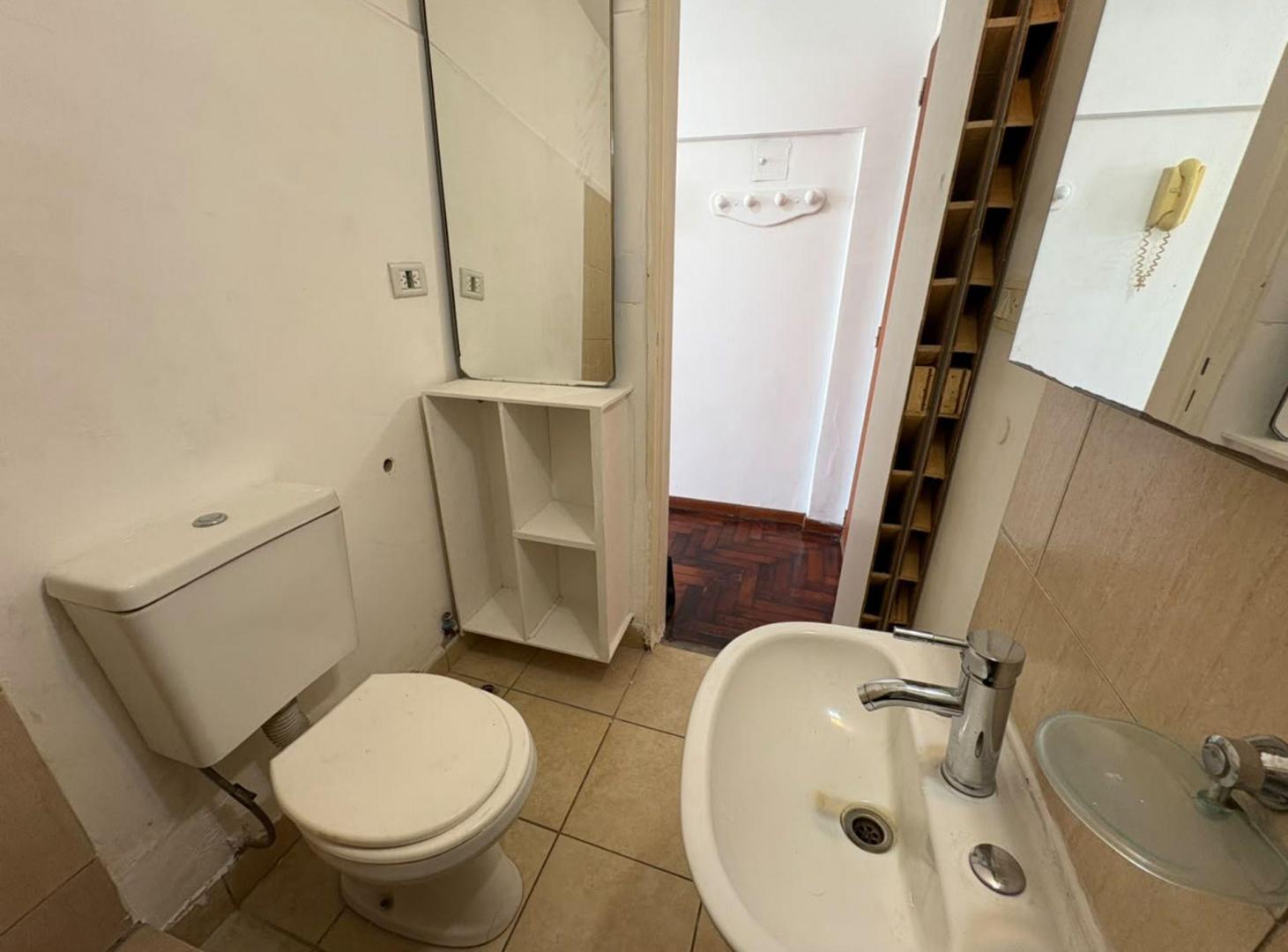 Foto de VENTA - MONOAMBIENTE PISO ALTO - CONSTITUCION, imagen 4