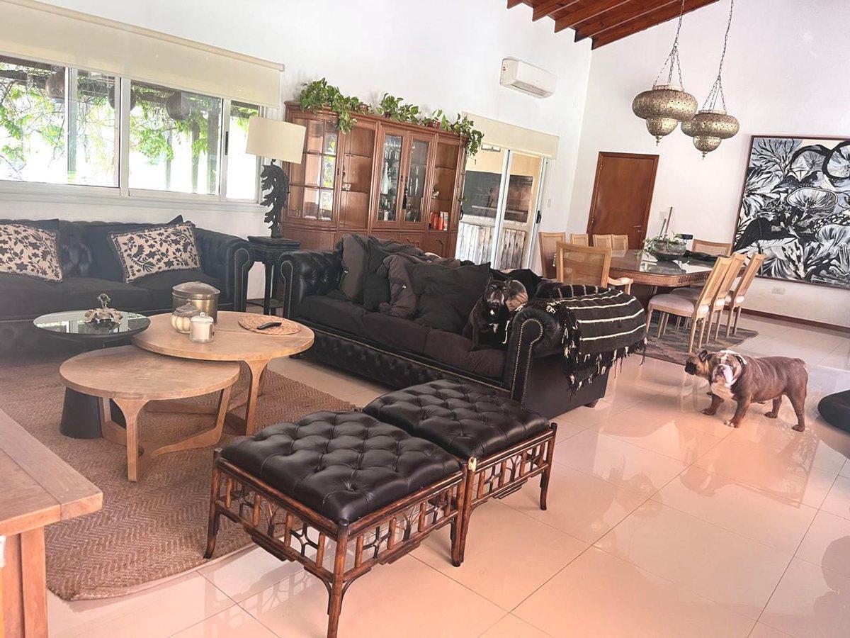 Foto de VENTA CASA 306 M2 CON PILETA EN LOTE DE 14.000 M2, imagen 3