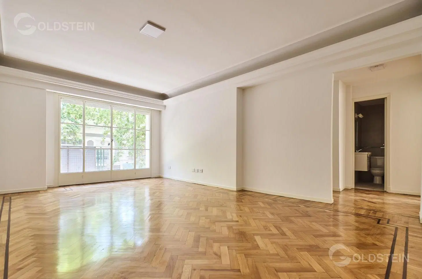 Departamento de 4 ambientes con dependencia en Almagro 2