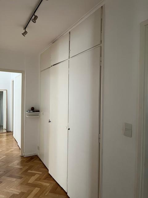 Elegante Piso de Categ. Edifcio Racionalista - Todo Externo - 3 Dor. + Dep. Serv + Coch. 3