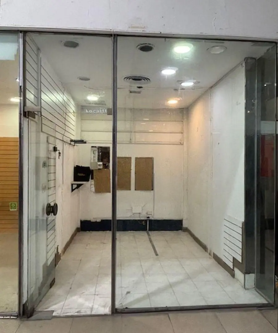 LOCAL en venta FLORIDA 670 -Galería de la Flor 1