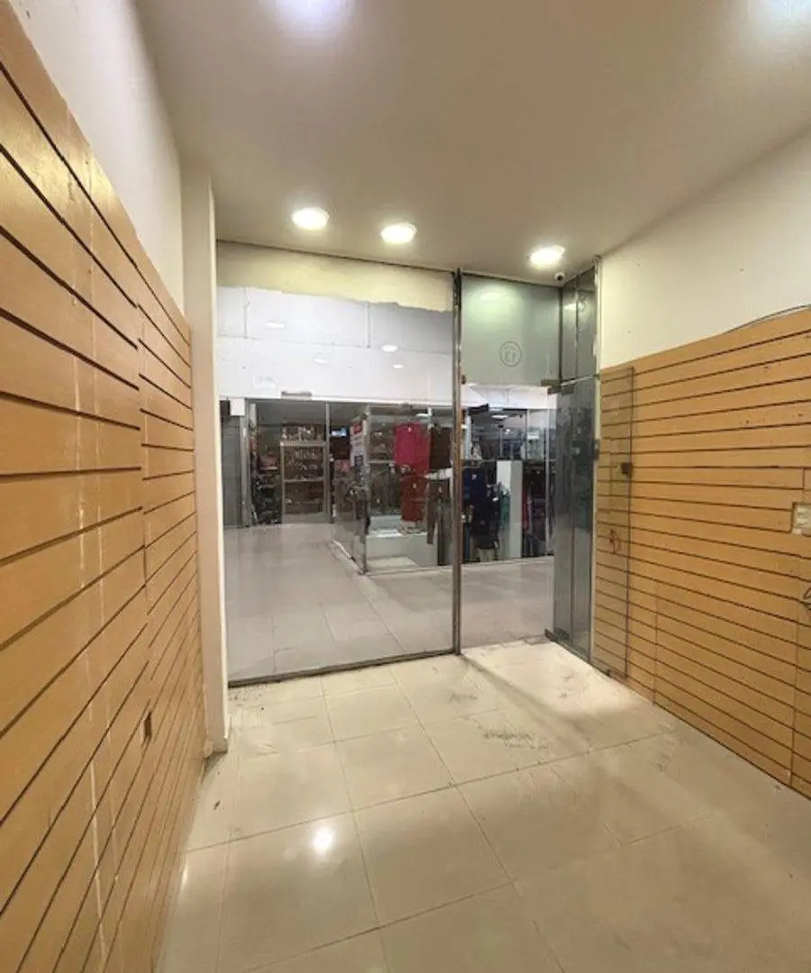 LOCAL COMERCIAL en calle FLORIDA 670 .- GALERIA de la FLOR 5