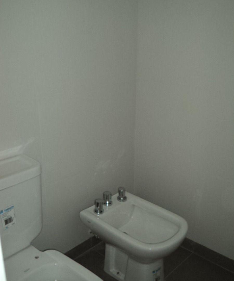 Foto de Bvd Chenaut-1°piso-Uso Prof.o Comercial-Entrada Indep.IMPECABLE!!!, imagen 2