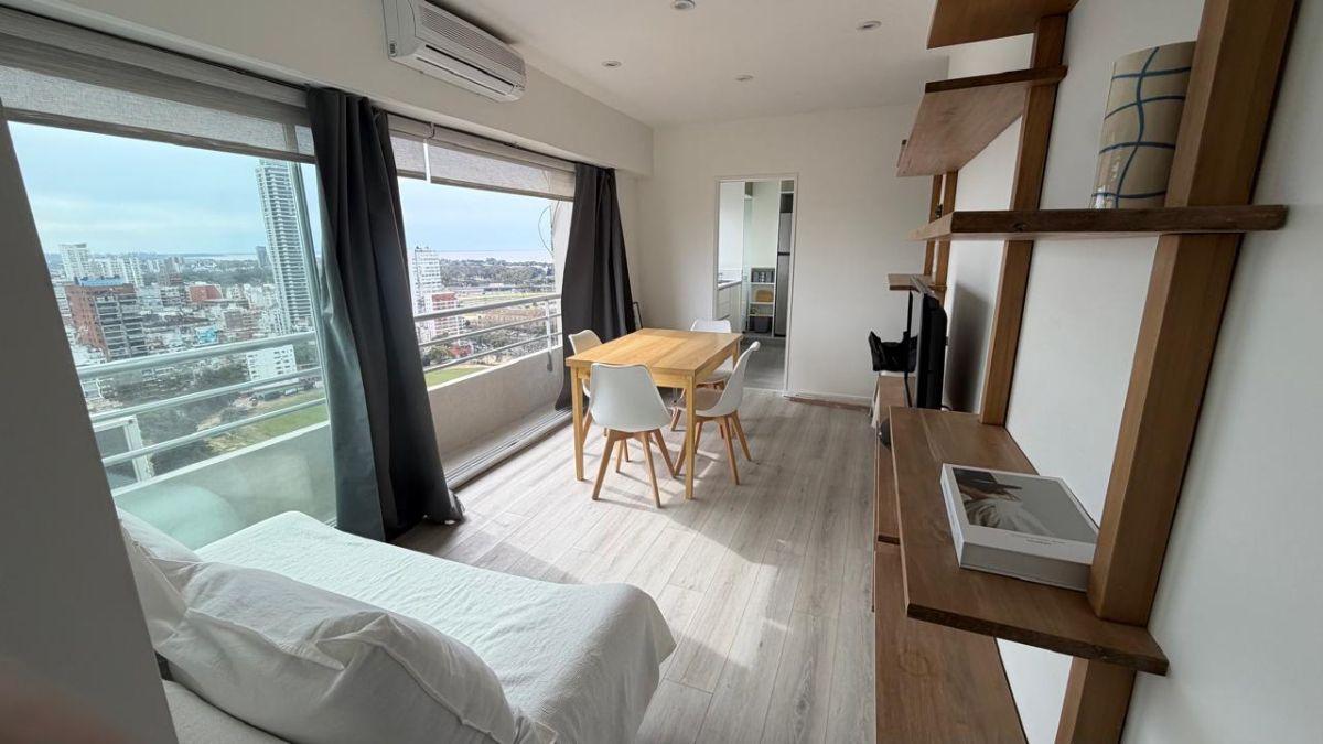 Foto de Altisimo vista polo y Rio-AMOBLADO, todo a Nuevo-Piscina- Vigilancia., imagen 1