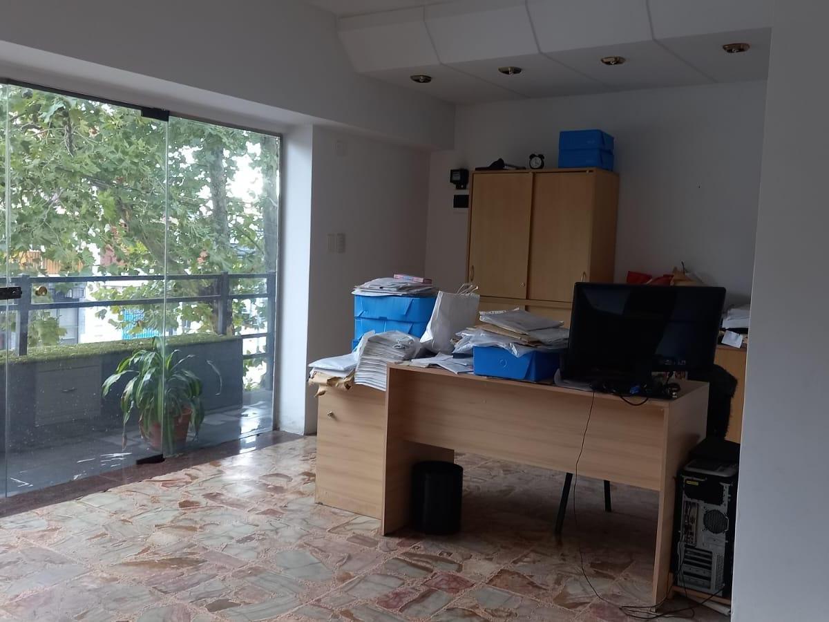 Foto de VENTA DE 3 UNIDADES EN BLOCK, DOS PH Y UNA OFICINA CON BALCON A LA CALLE, imagen 3