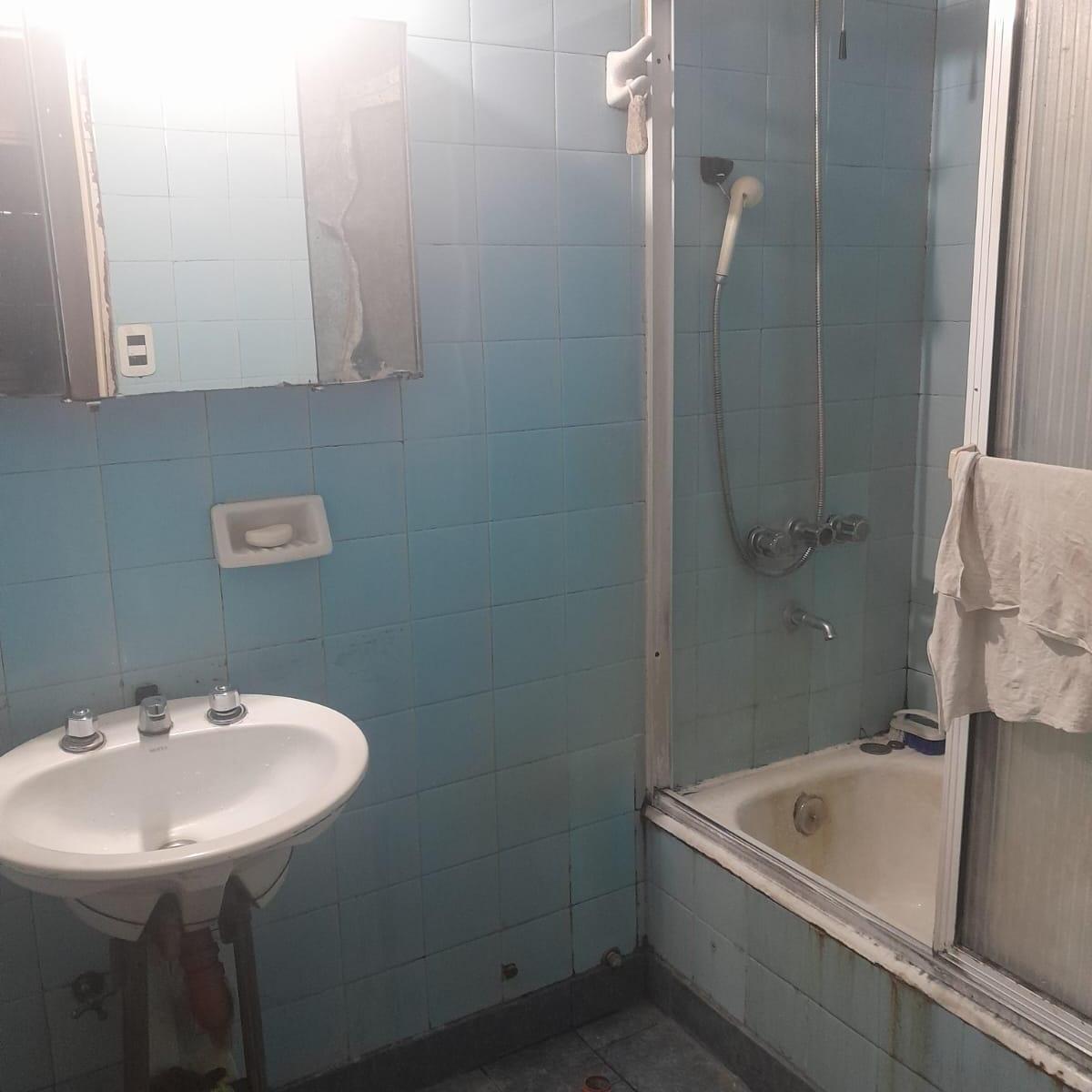 Departamento de 4 Ambientes con Balcon Al Frente 2