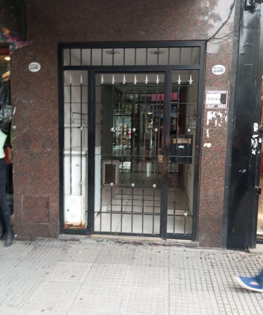 EXCELENTE DEPTO MONOAMBIENTE EN ALQUILER SOBRE AV. AVELLANEDA