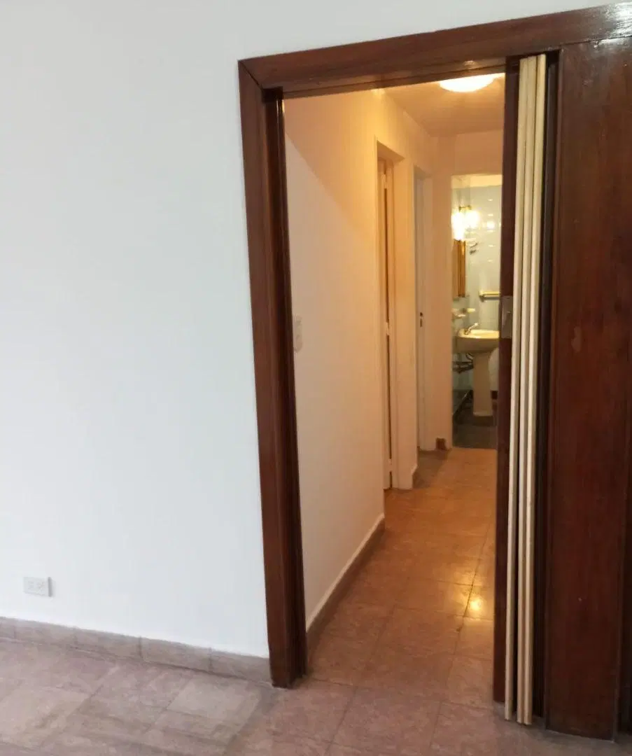 3 AMBIENTES A LA VENTA EN MUY BUEN ESTADO SUPER LUMINOSO 2