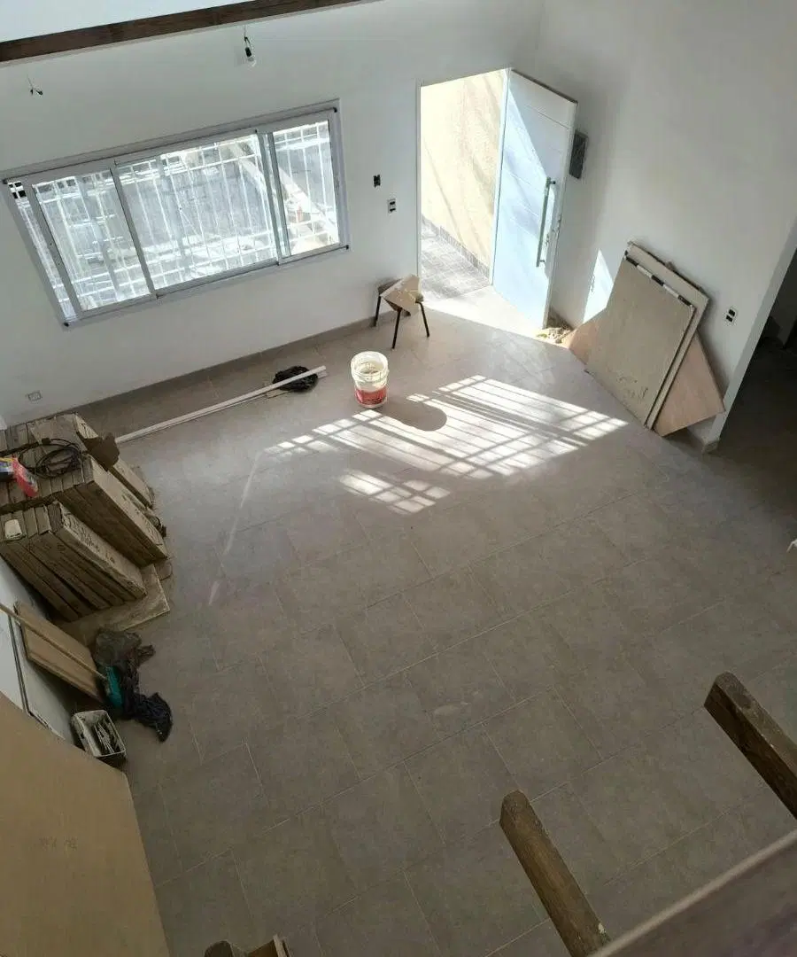 CASA A ESTRENAR CUATRO AMBIENTES. CON PATIO Y ENT. AUTO 4