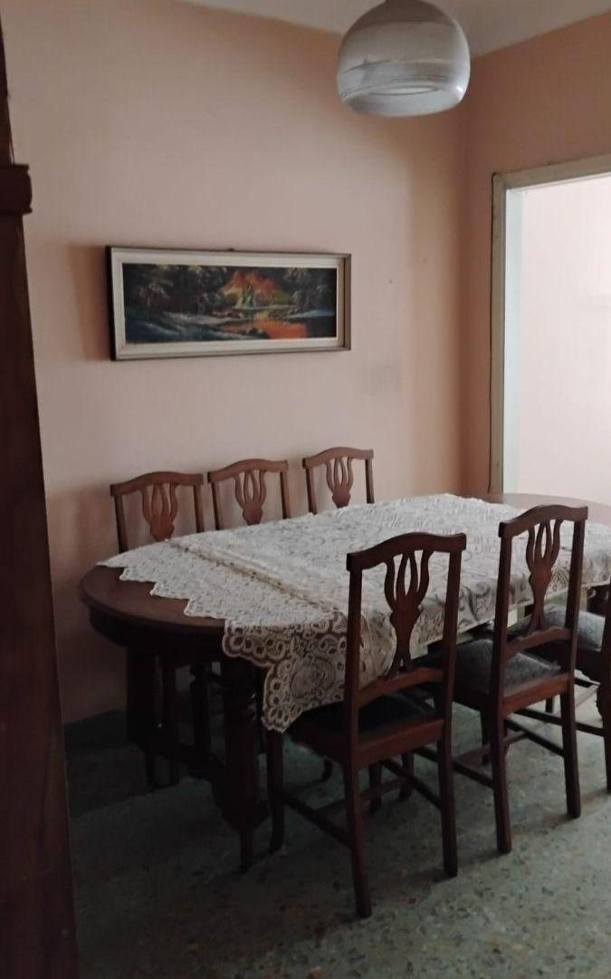 Foto de CHALET DE TRES AMBIENTES CON PATIO IDEAL PARA RECICLAR. EXCELENTE, imagen 4